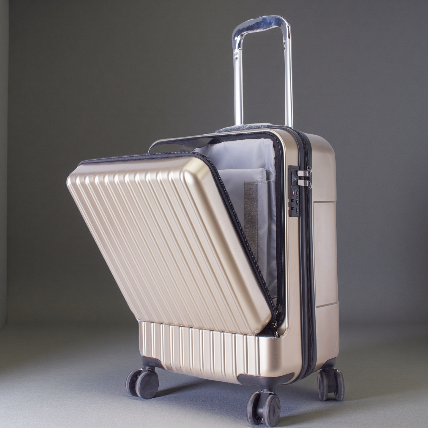 2 layer computer compartment luggage 