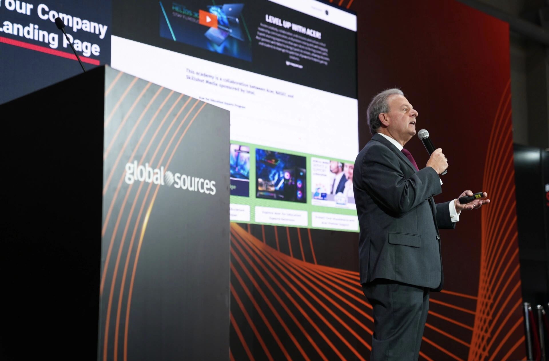 Meet OSAMIC at Hong Kong Electronics Fair (Oct 10-13): Redefining Tech-Centric Laptop Backpacks for Global Buyers